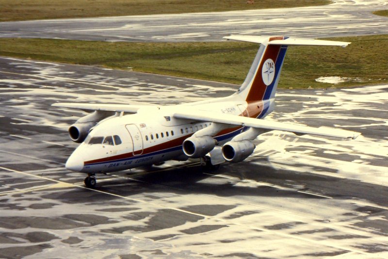 Avro 146-rj100
