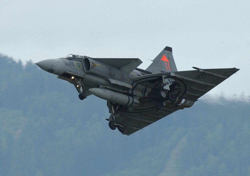Saab Viggen самолет