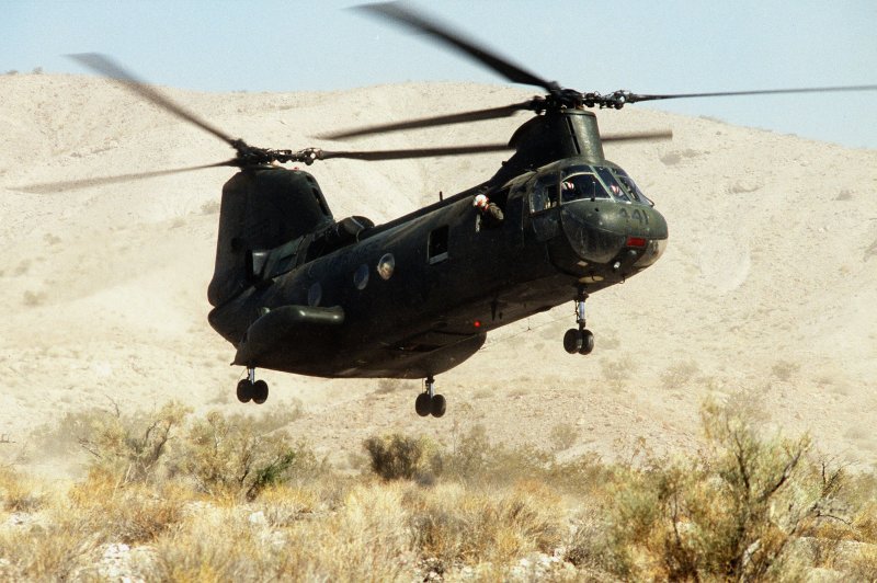 Вертолет Ch-46e SEAKNIGHT