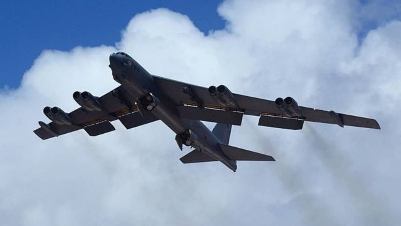 Бомбардировщик в-52н ВВС США
