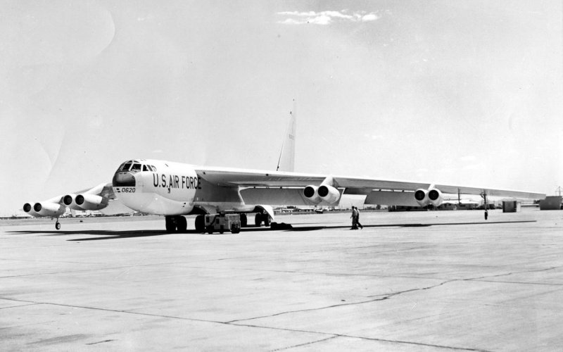 Boeing RB-52b-10-bo – “Stratofortress” 52-013