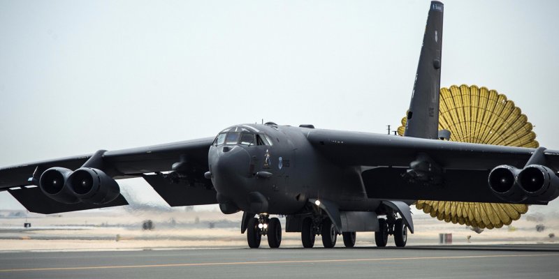 B 52 бомбардировщик
