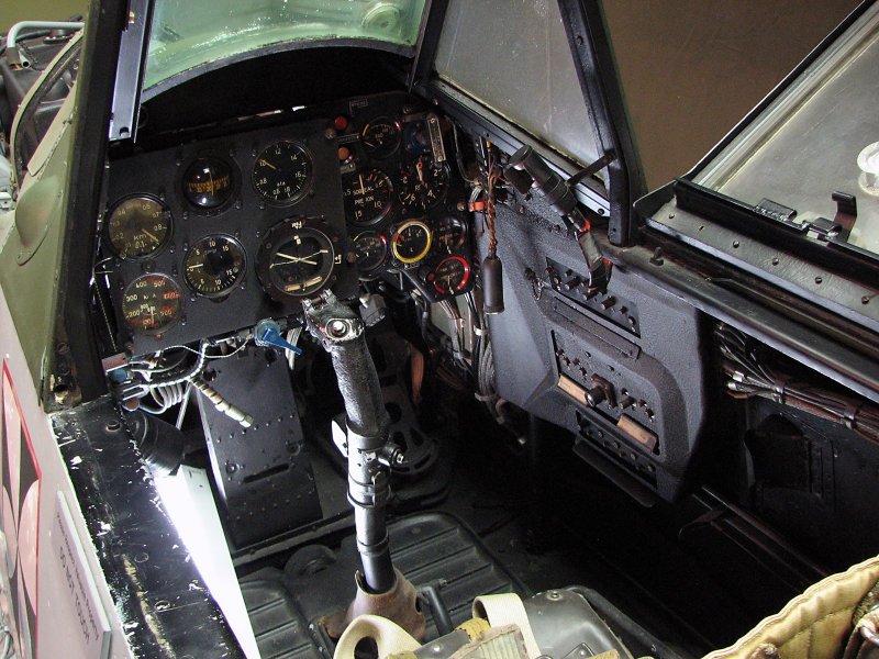 Мессершмитт БФ 109 кабина