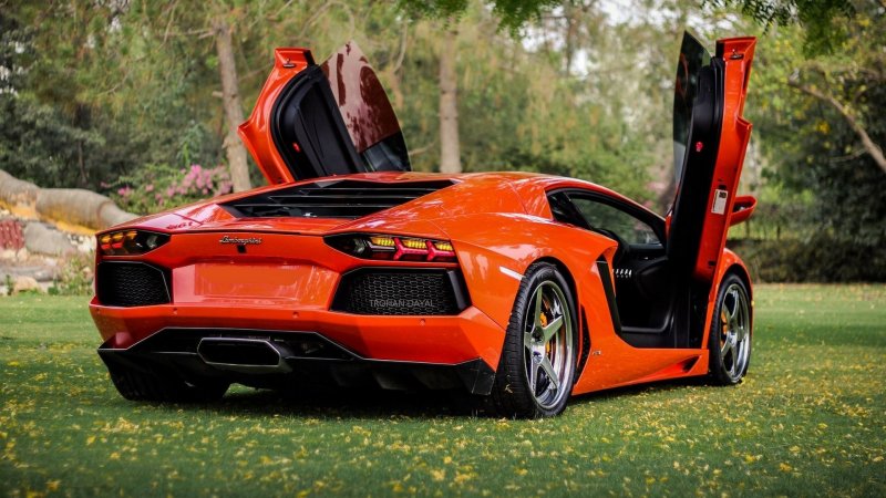 Lamborghini Aventador lp700