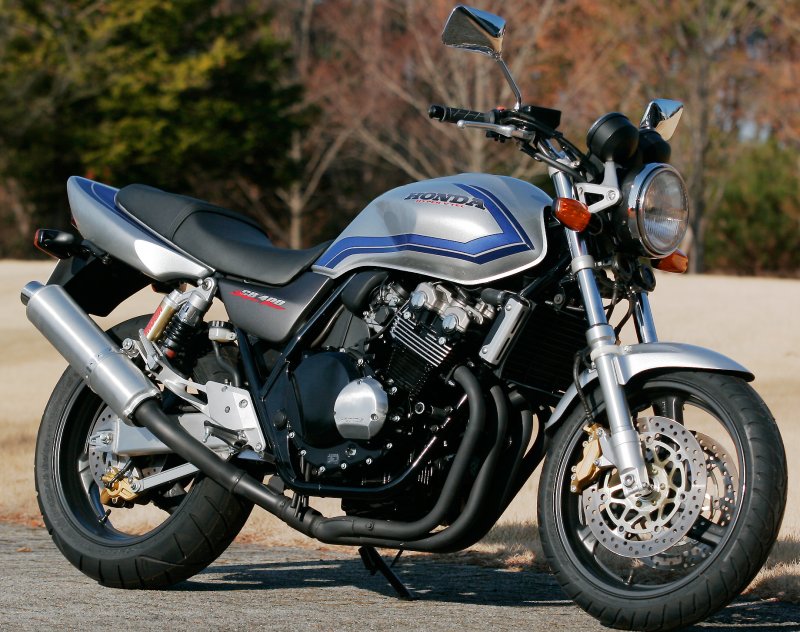 Honda sb400 super four
