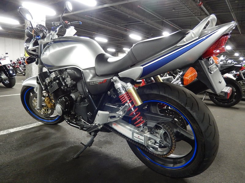 Honda cb400sf VTEC 2