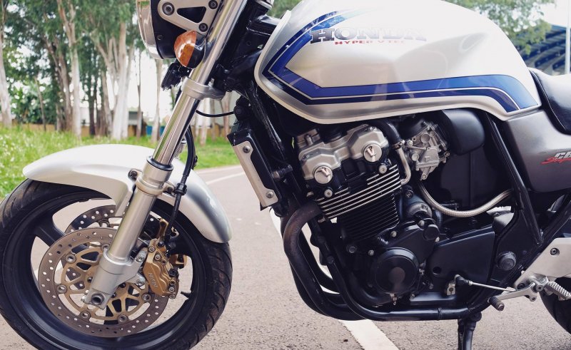 Хонда CB 400 SF VTEC 1