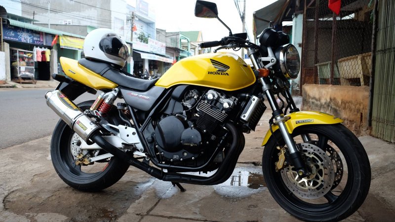 Honda CB 400 2001