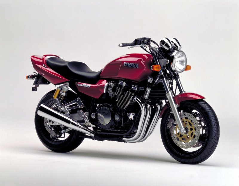 Yamaha XJR 1200 В дороге