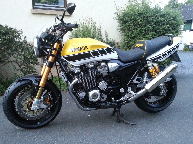 Ямаха XJR 1200