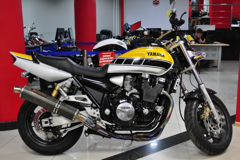 Suzuki XJR 1300