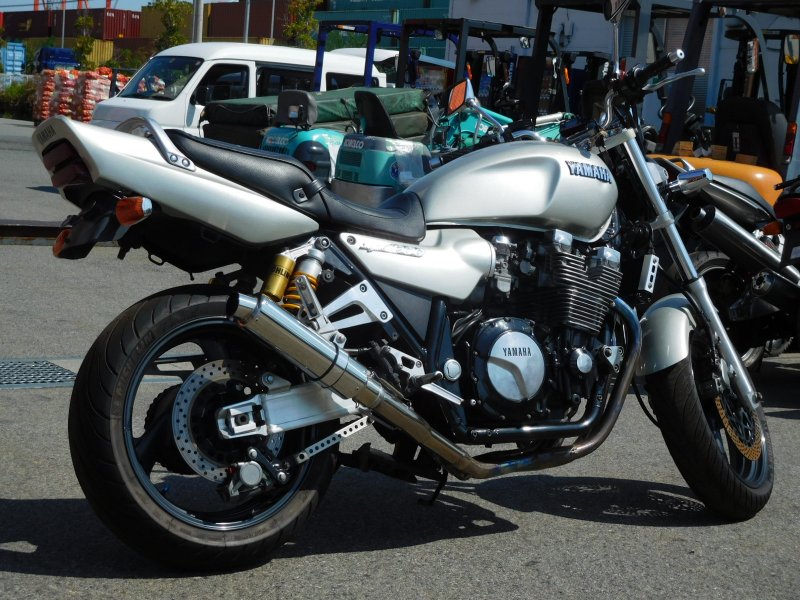 Ямаха XJR 1200 красный
