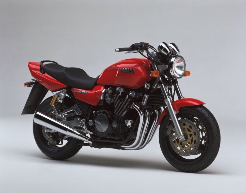 Yamaha XJR 1200