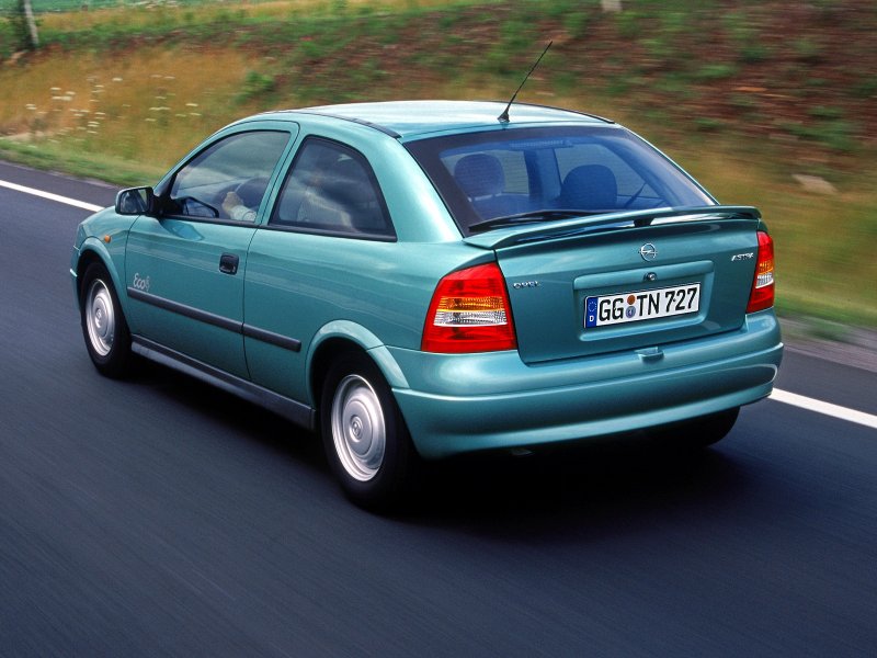 Опель Астра g седан 2000