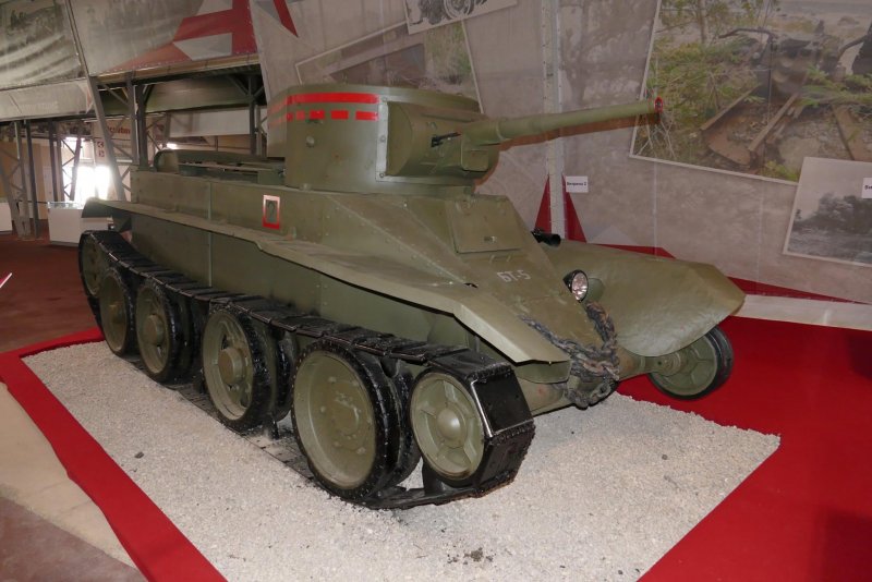 БТ-2 лёгкий танк верхняя Пышма