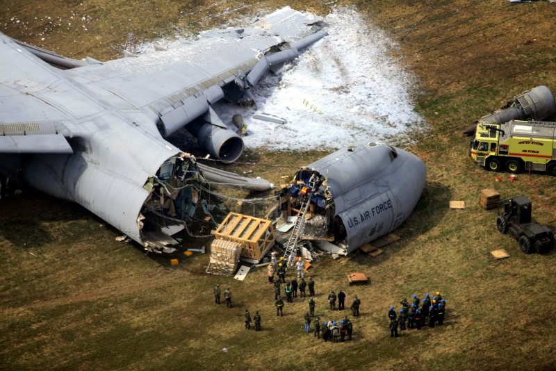 Катастрофа c-5 Galaxy