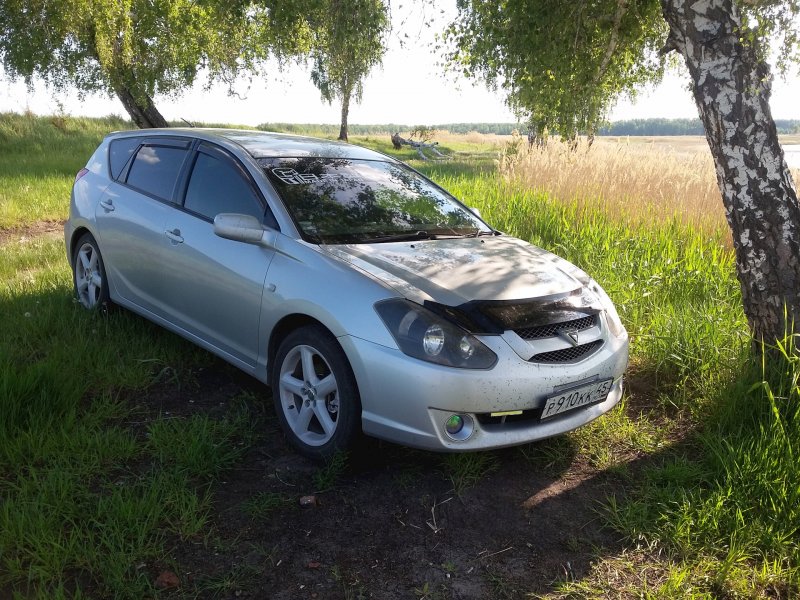 Тюнингованная Toyota Caldina 241