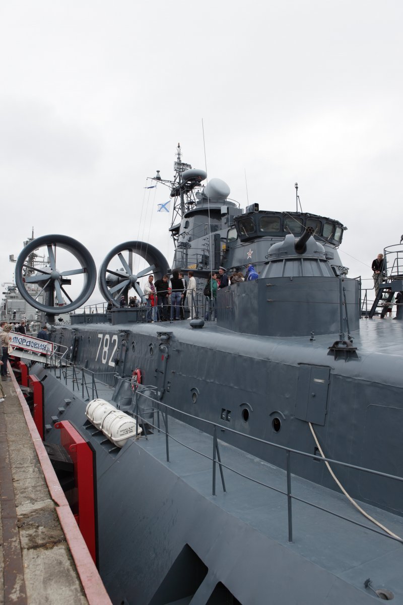 Десантный корабль на воздушной подушке Мордовия