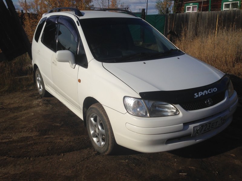 Тойота Спасио 1997 года
