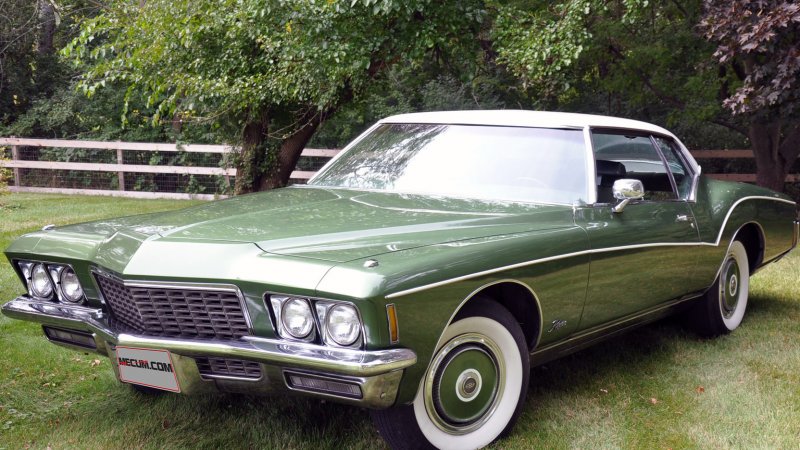 Buick Riviera 1972 Red