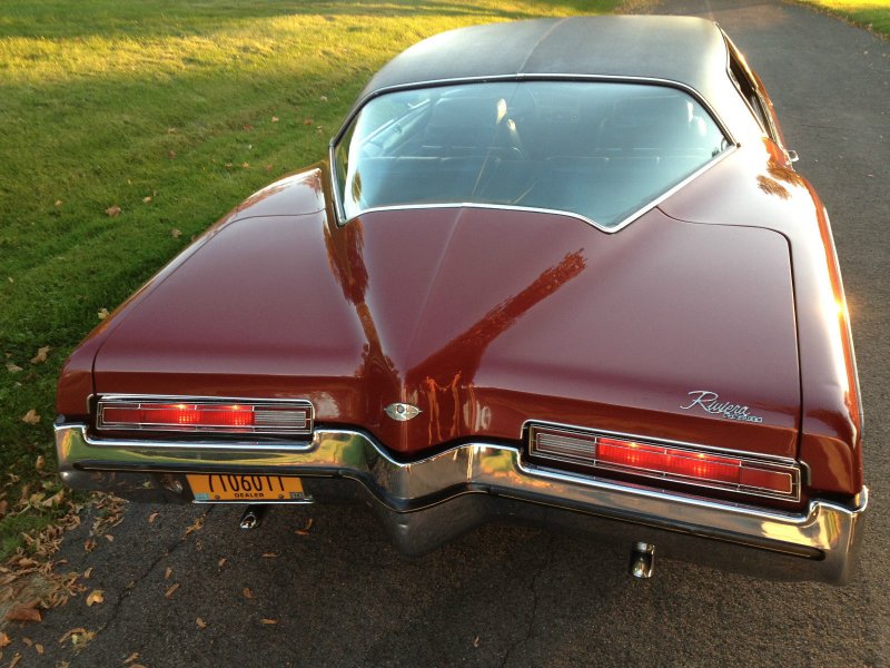 Buick Riviera 1