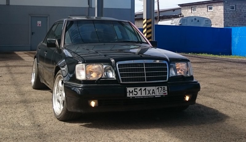 Mercedes-Benz w124 черный