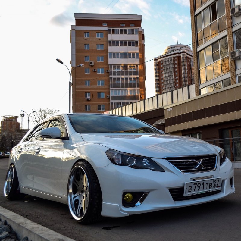 Toyota Mark x 2010 Tuning