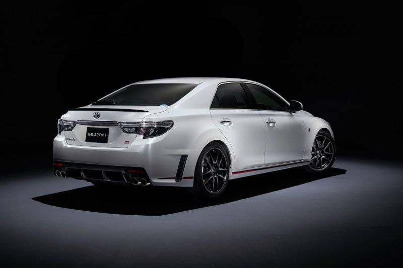 Toyota Mark x 2017