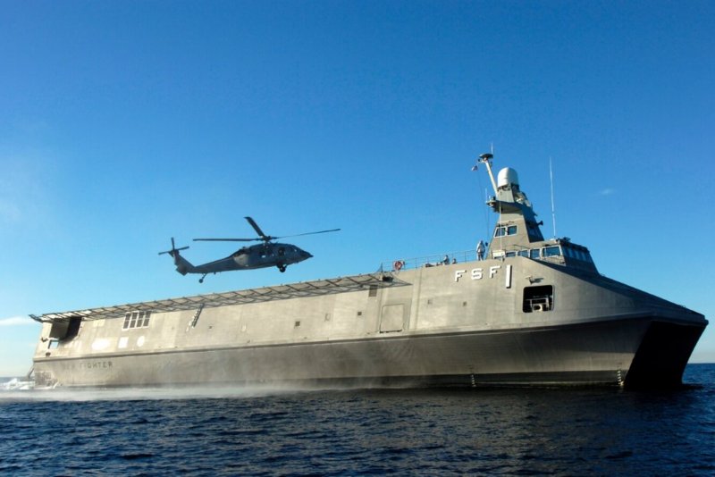 Тримаран ВМФ США