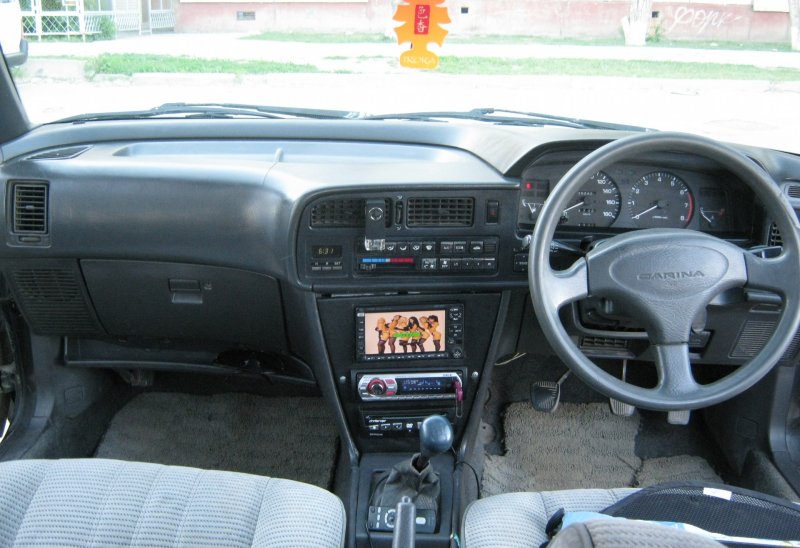 Toyota Carina 1991 салон