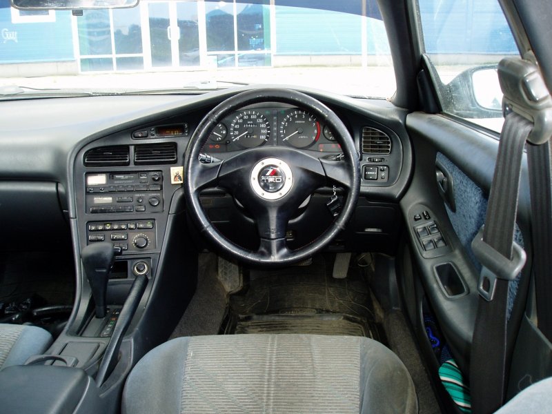 Toyota Carina ed салон