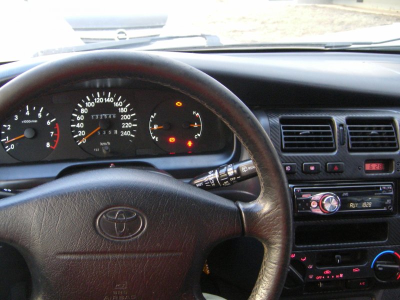 Toyota Carina e 1993 салон