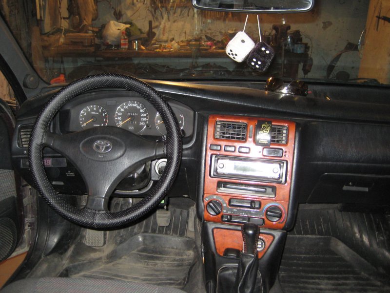 Toyota Carina e, 1998 салон