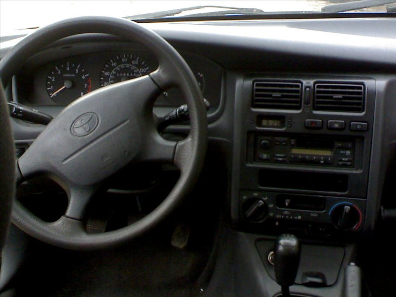 Toyota Carina e 1996 салон