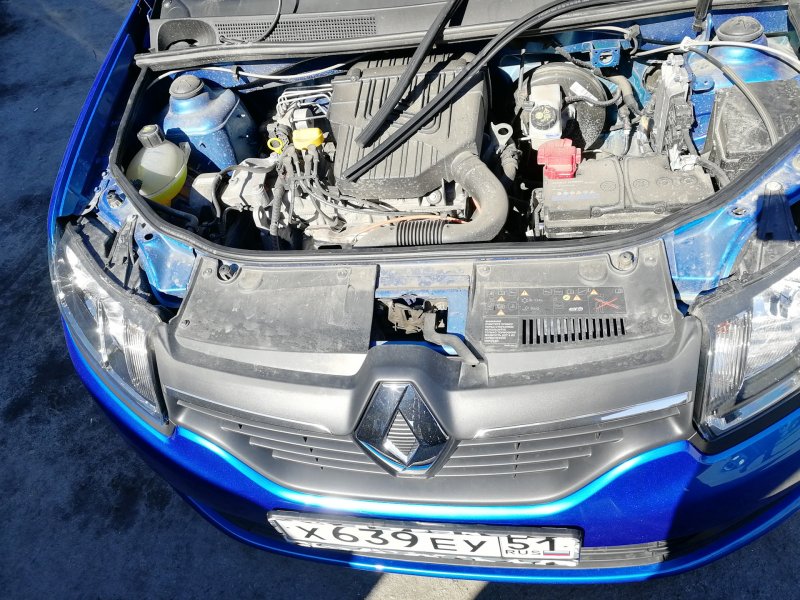 Renault Logan 2 уплотнитель капота