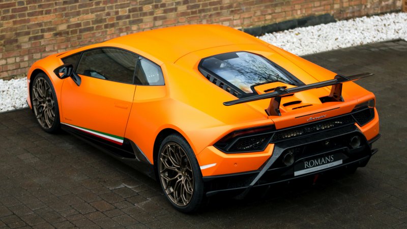 Оранжевая Ламба Хуракан LP 610-4