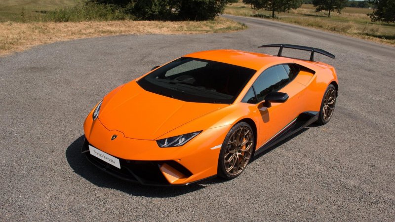 Lamborghini Huracan Performante оранжевая