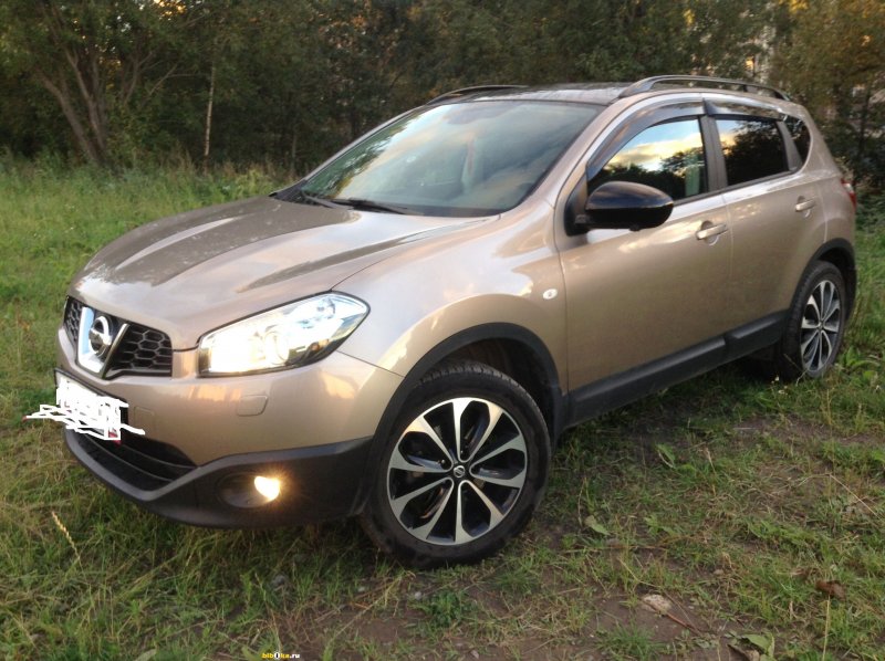 Nissan Qashqai 2021 коричневый