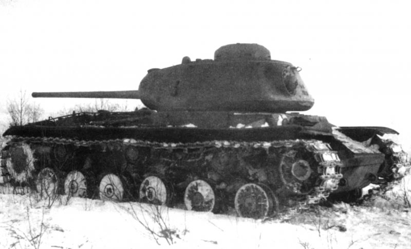 Кв-85 тяжёлый танк подбитый