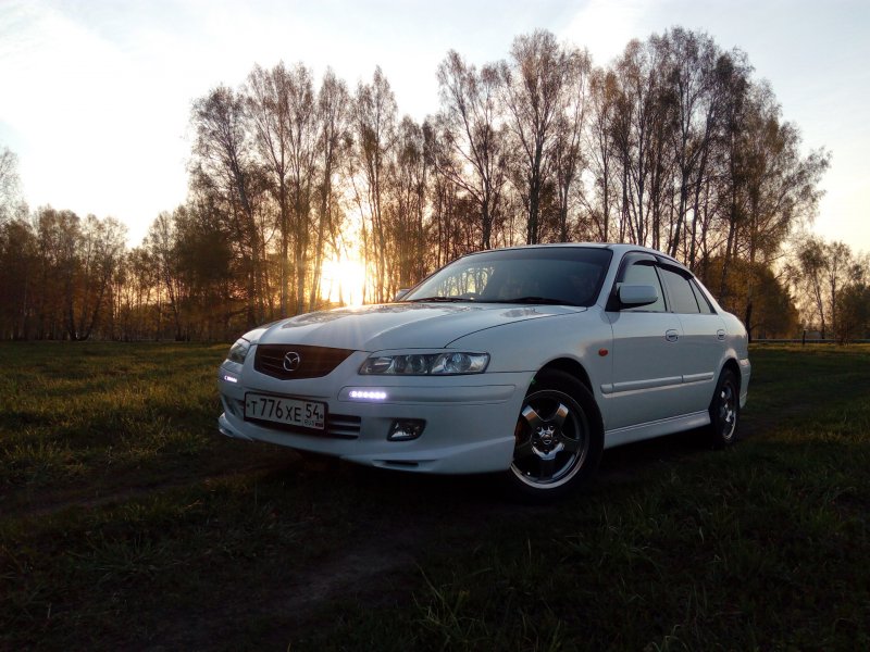 Битая Mazda Capella 626