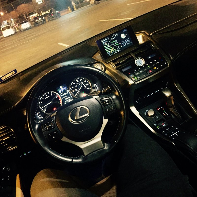Лексус NX 570