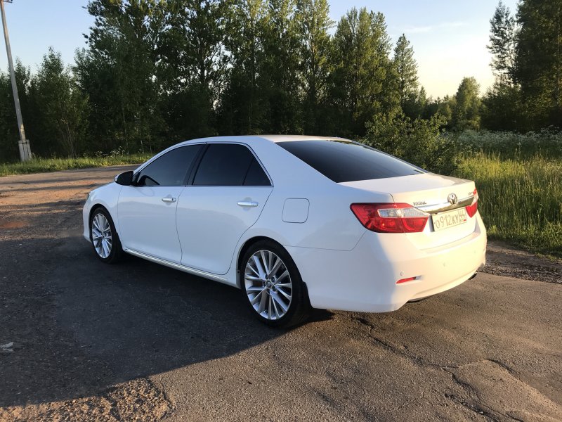 Toyota Camry xv70 r20
