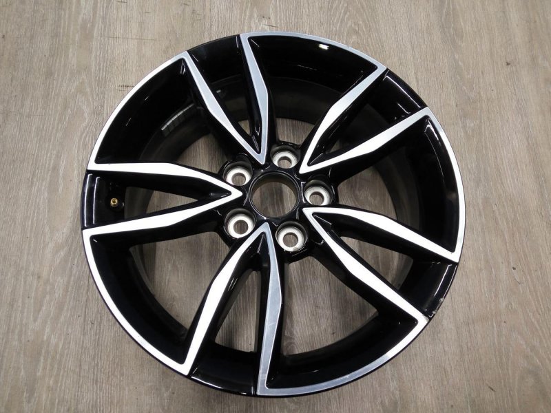 Диск колеса r17 Toyota Camry 18