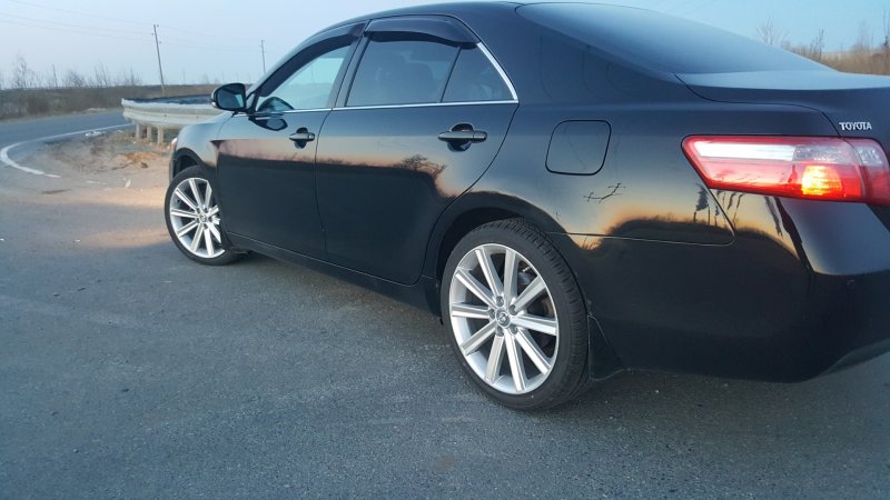 Toyota Camry 50 r19