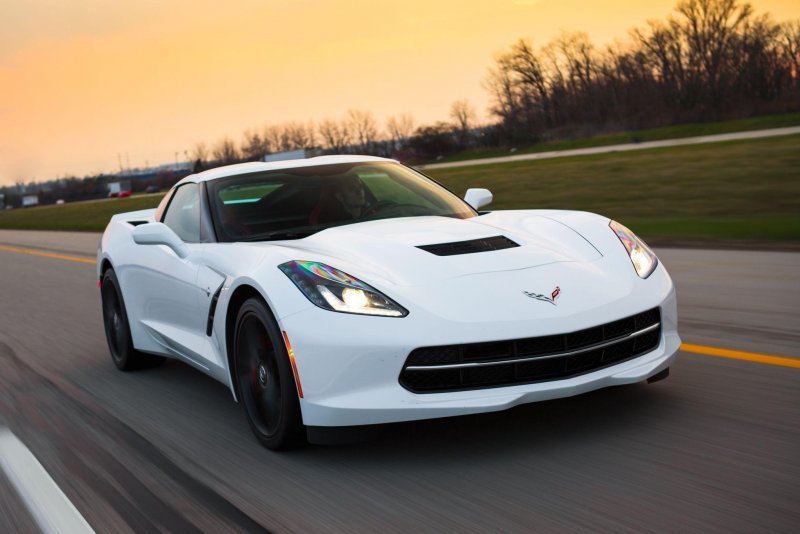 Спорткар Chevrolet Corvette Stingray