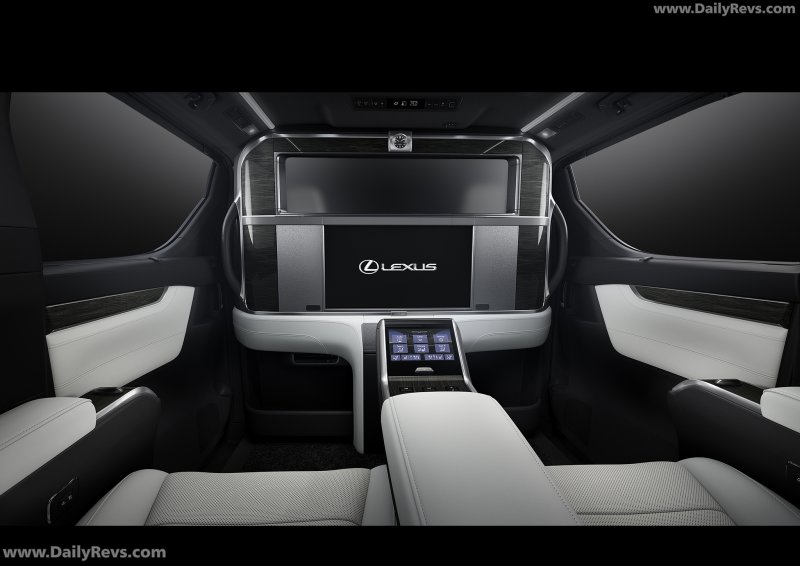Lexus lm300h
