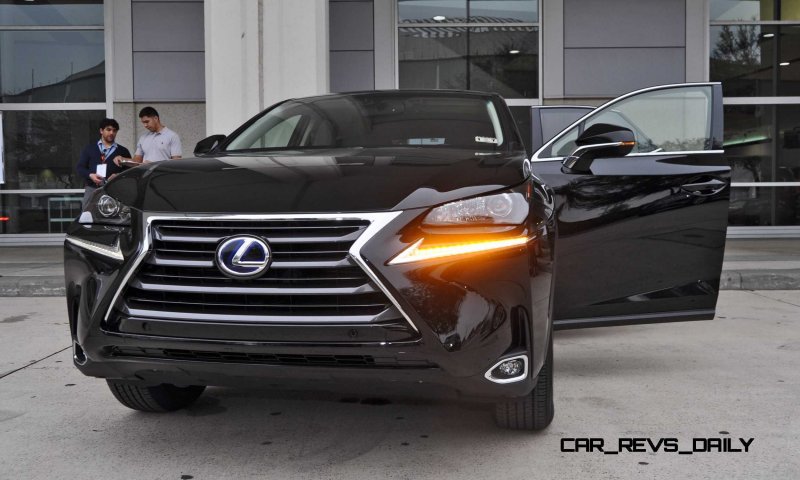 Lexus lm300h
