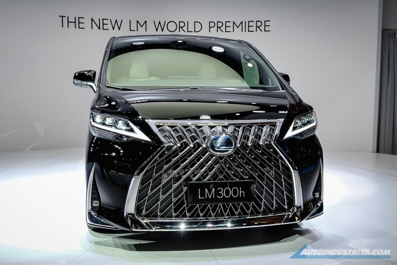 Lexus LM 350h