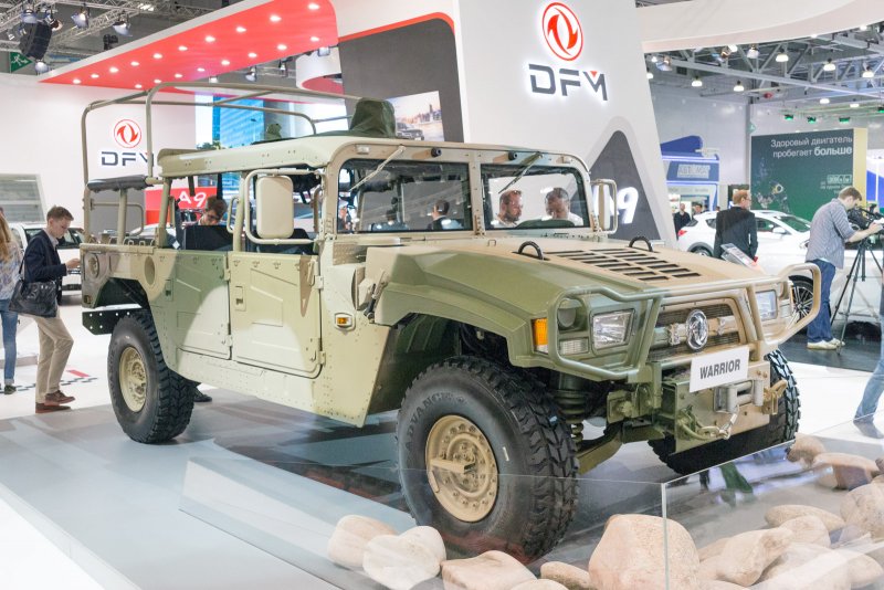 Китайский Hummer h3