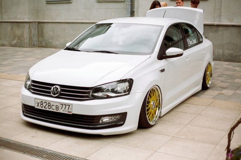 Volkswagen Polo седан стенс